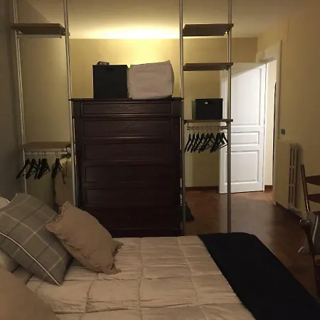 1910 Apartman *