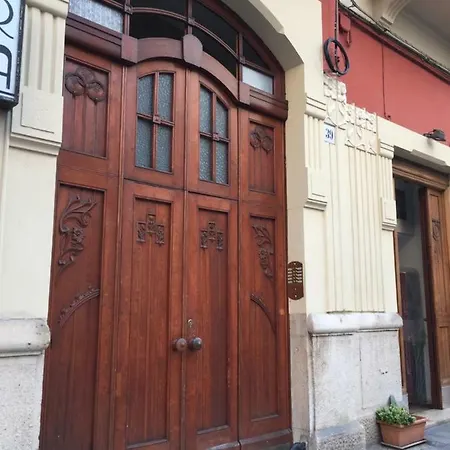 Apartment 1910 *