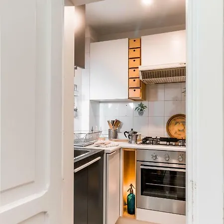 1910 Apartment Bari
